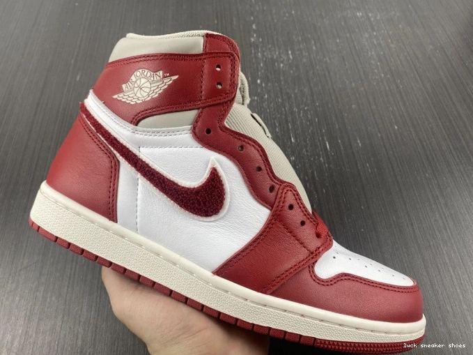Reps LUCY Newstalgia OG DJ4891-061 (W) Chenille Jordan High 1 0704